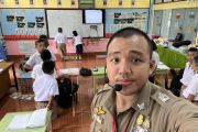 ครู D.A.R.E.ประเทศไทย เข้าทำการสอนตามโครงการการศึกษาเพื่อต่อต้านการใช้ยาเสพติดในเด็กนักเรียน รร.บ้านทุ่งสาคร